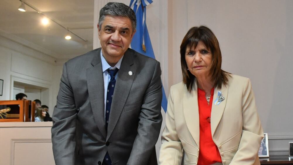 Bullrich y Macri acordaron el traslado de 400 presos, con condena, de la Ciudad a cárceles federales. (Foto: Prensa Gobierno de la Ciudad).