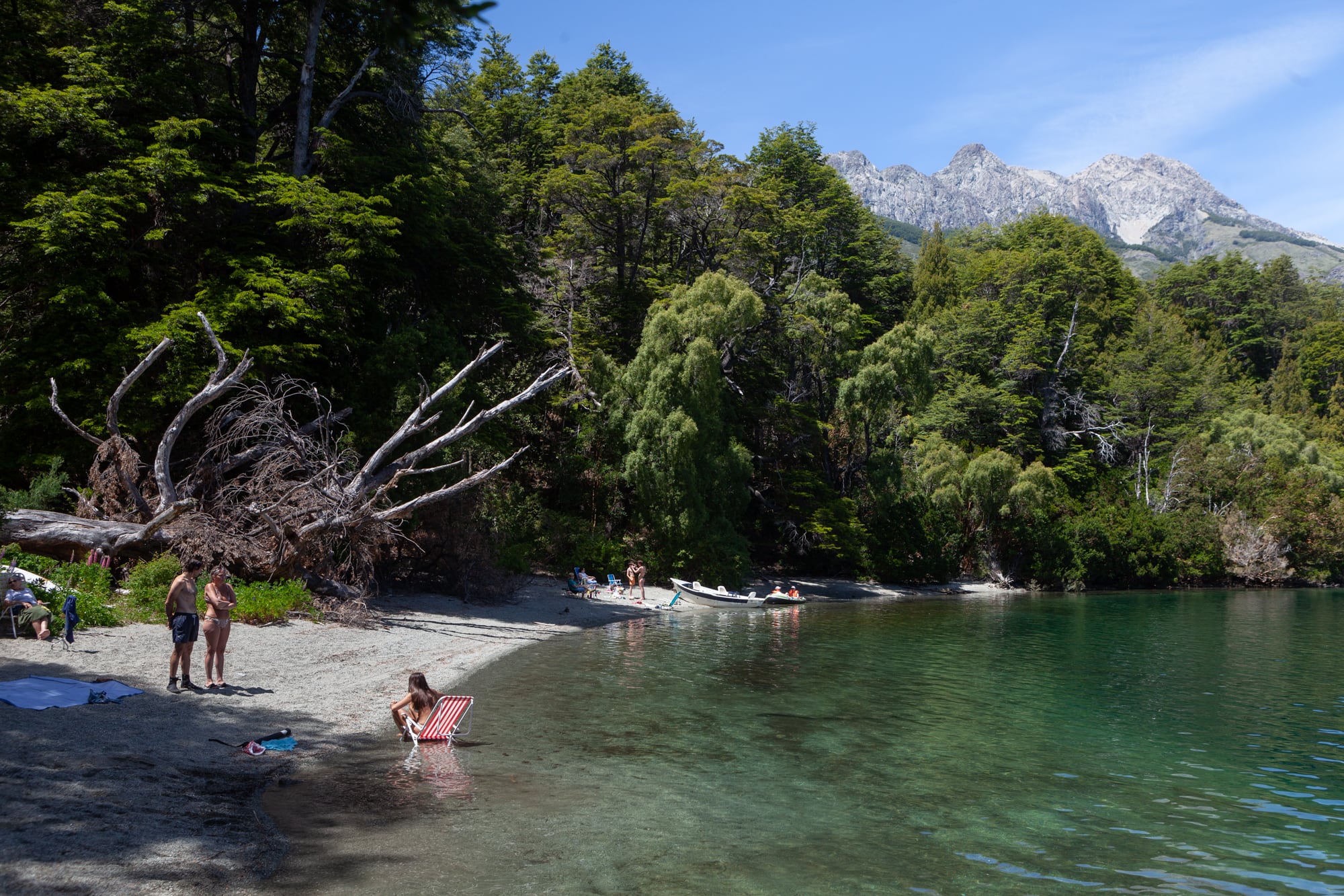 Playa de Cume Hué, en el lago Futalaufquen.