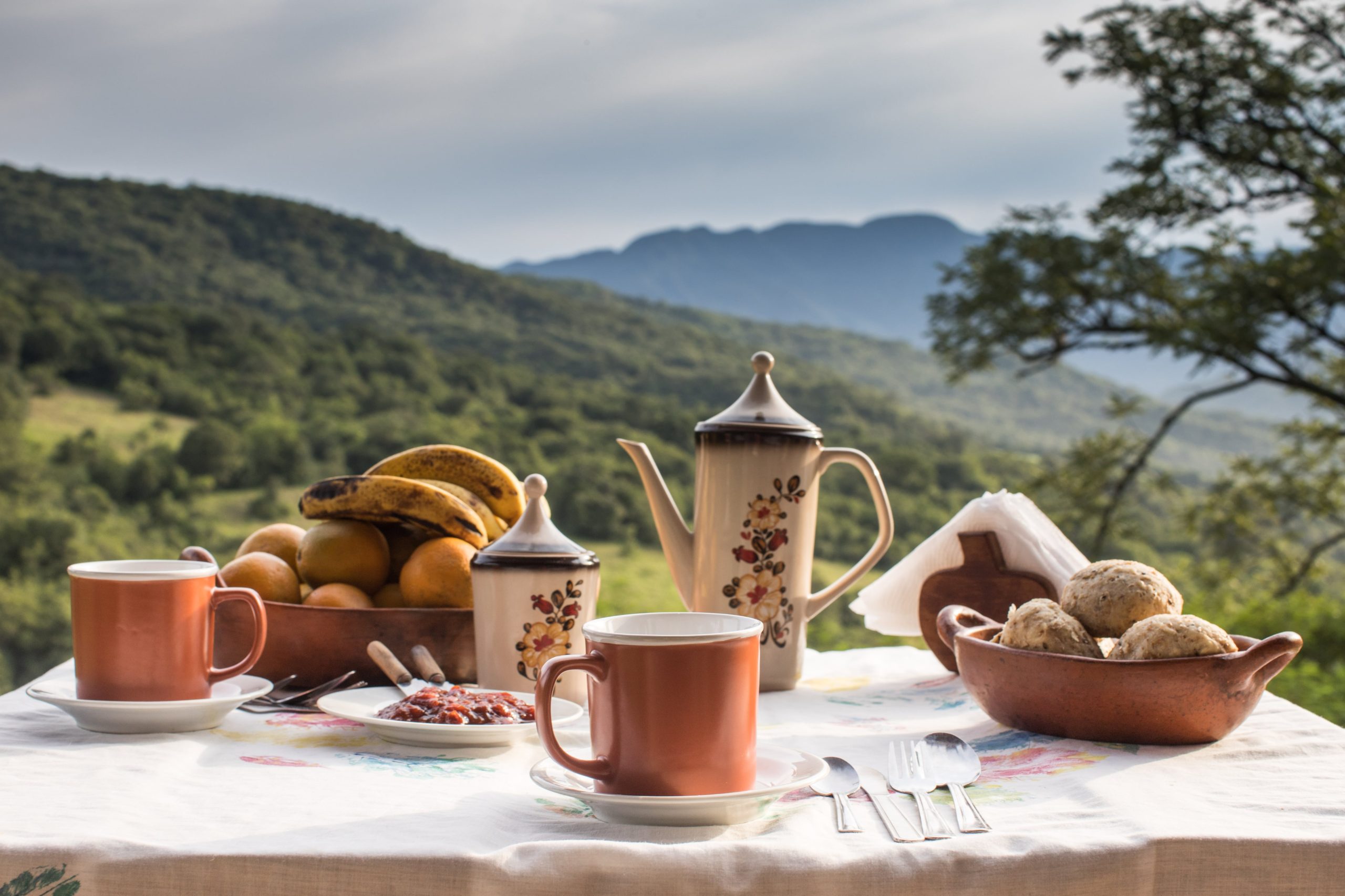 Desayuno en Aldea Luna, Jujuy.