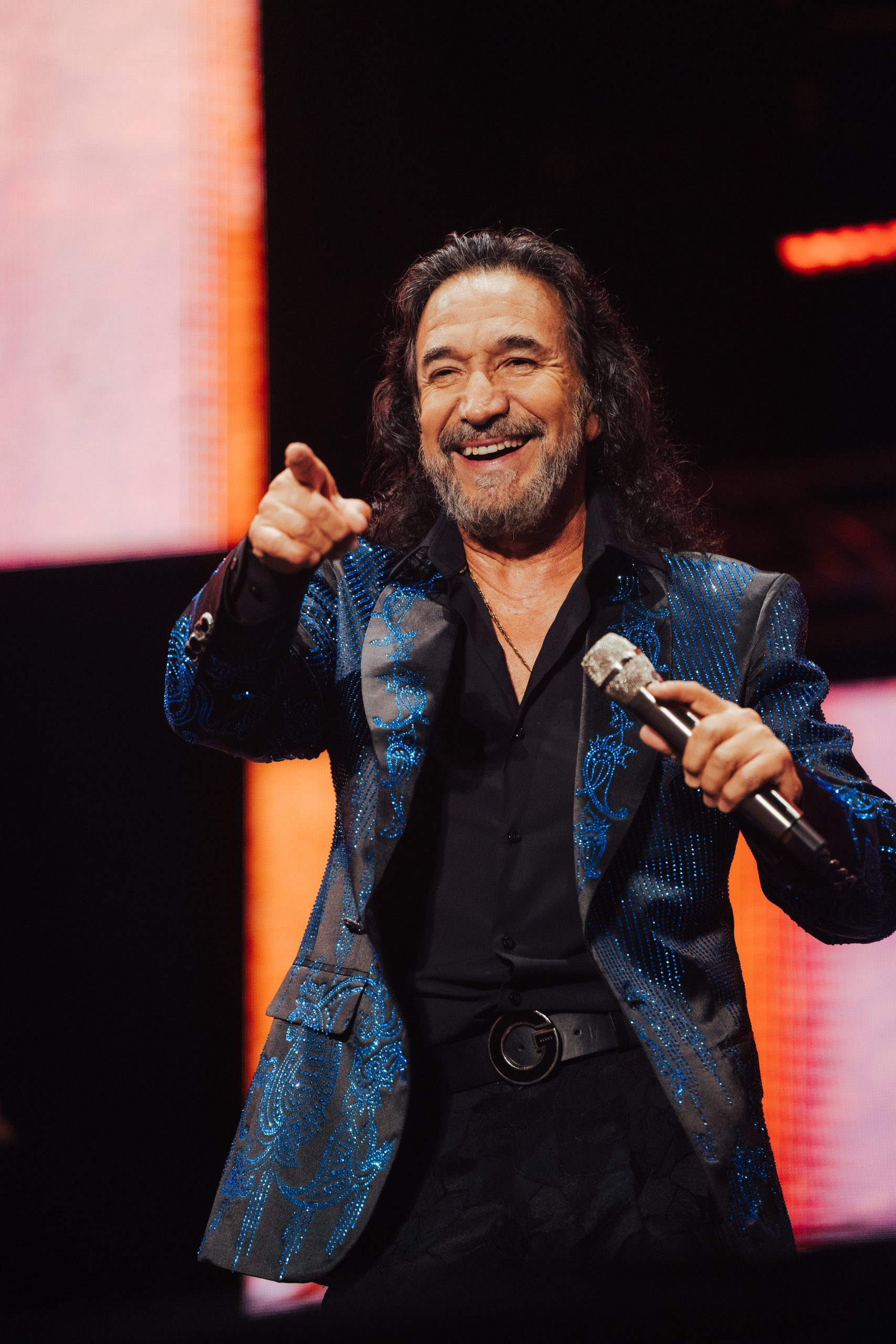 Marco Antonio Solís paseó por buena parte de su repertorio en su último recital porteño