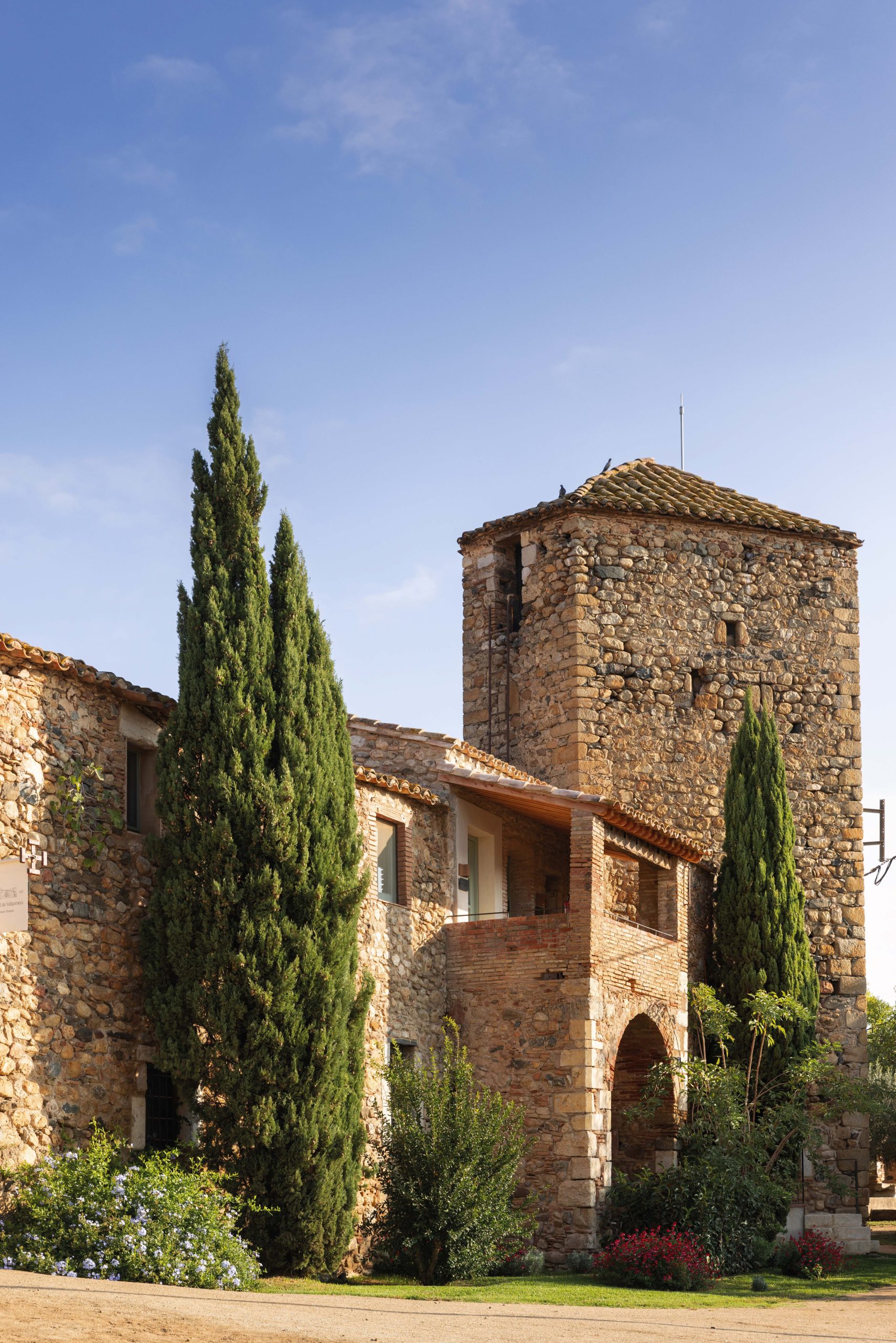 El Castell de Vallgornera, una fortaleza del siglo XIII convertida en hotel boutique.