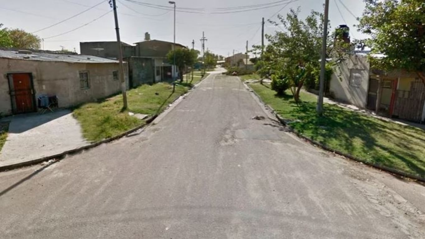 Una joven embarazada de ocho meses fue asesinada de un tiro en su casa de Monte Chingolo. (Foto: Google Maps)