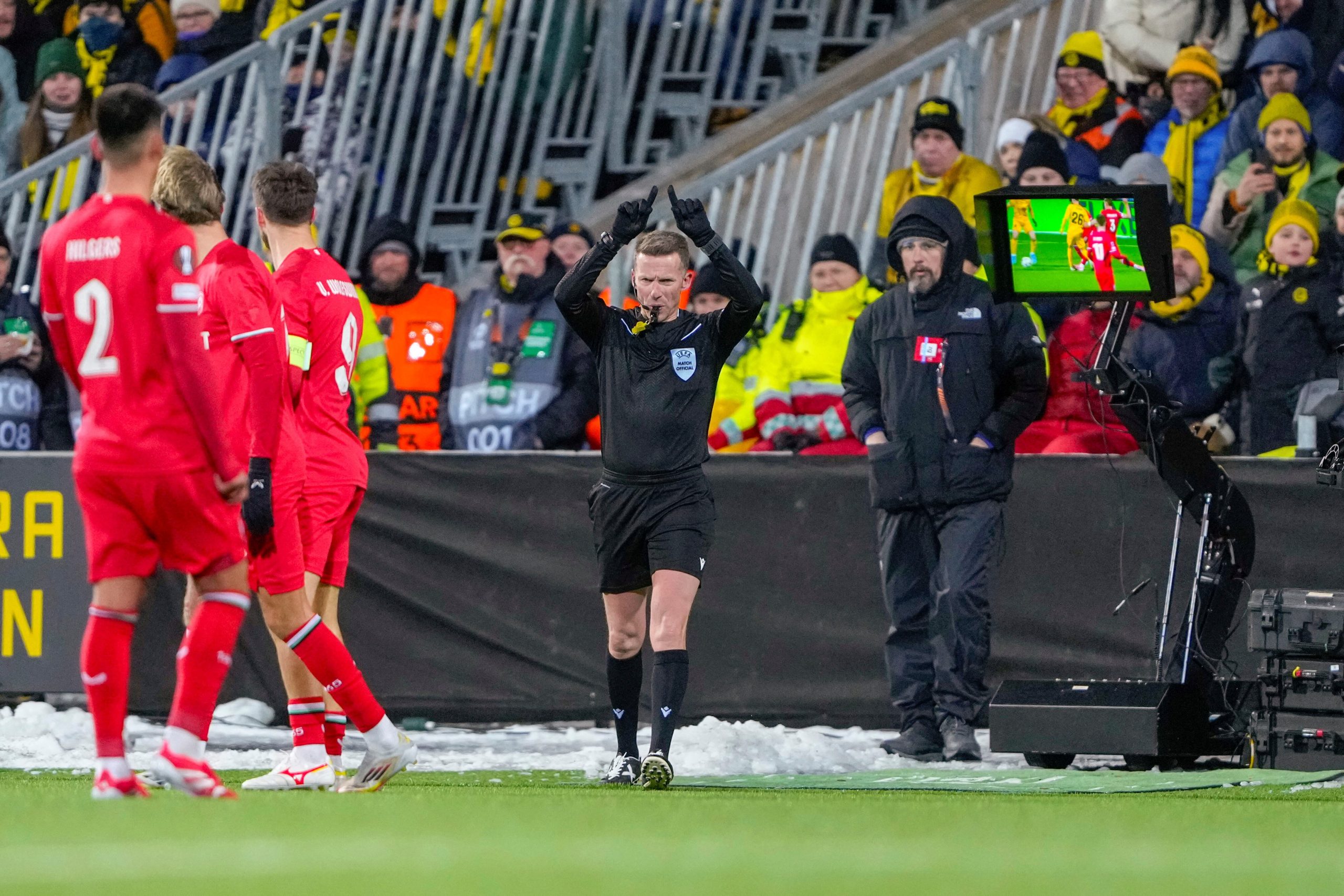 FK Bodo/Glimt vs FC Twente por la llave 2 de la UEFA Europa League del 2025.