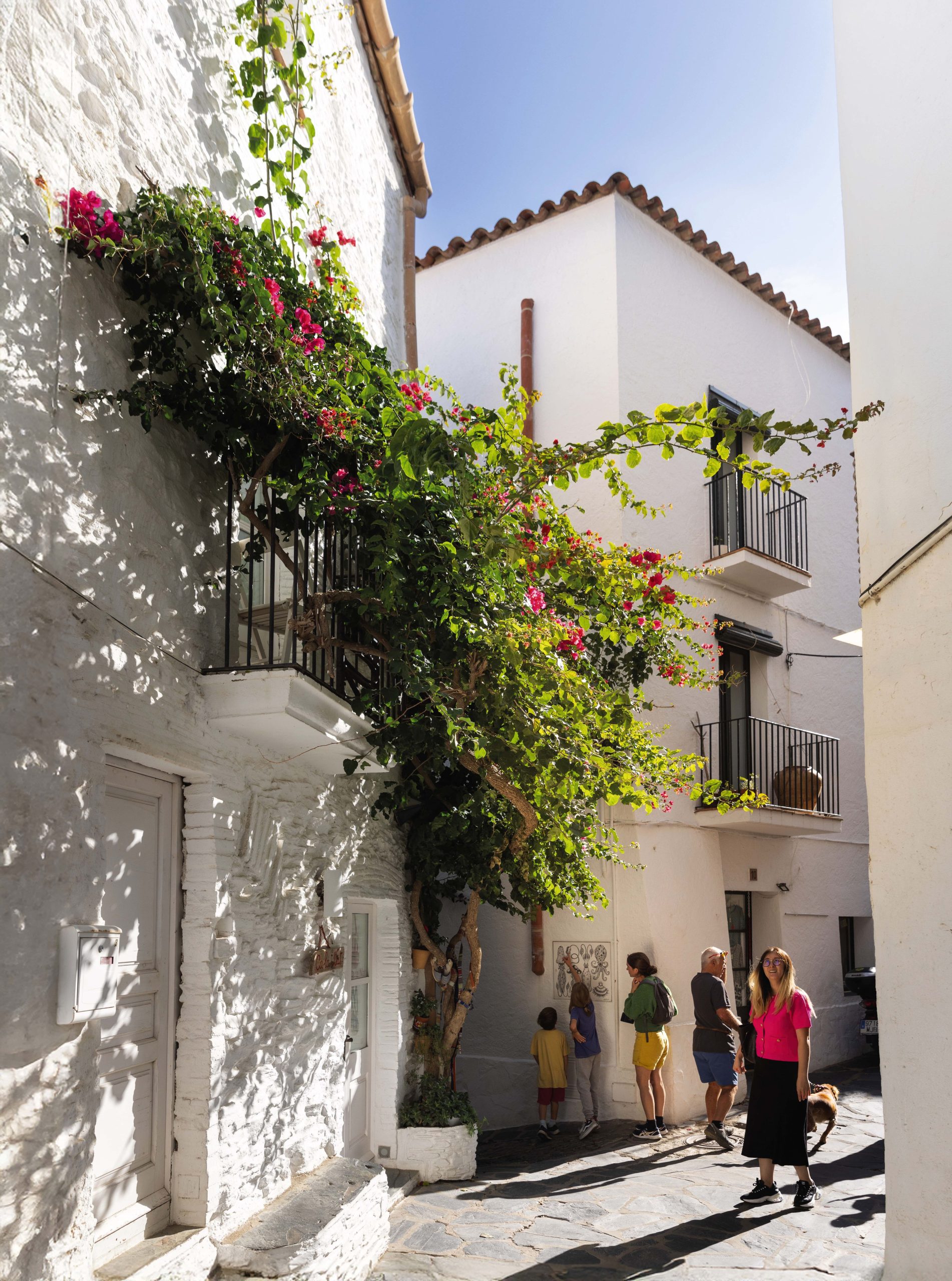 Las callecitas blancas de Cadaqués.