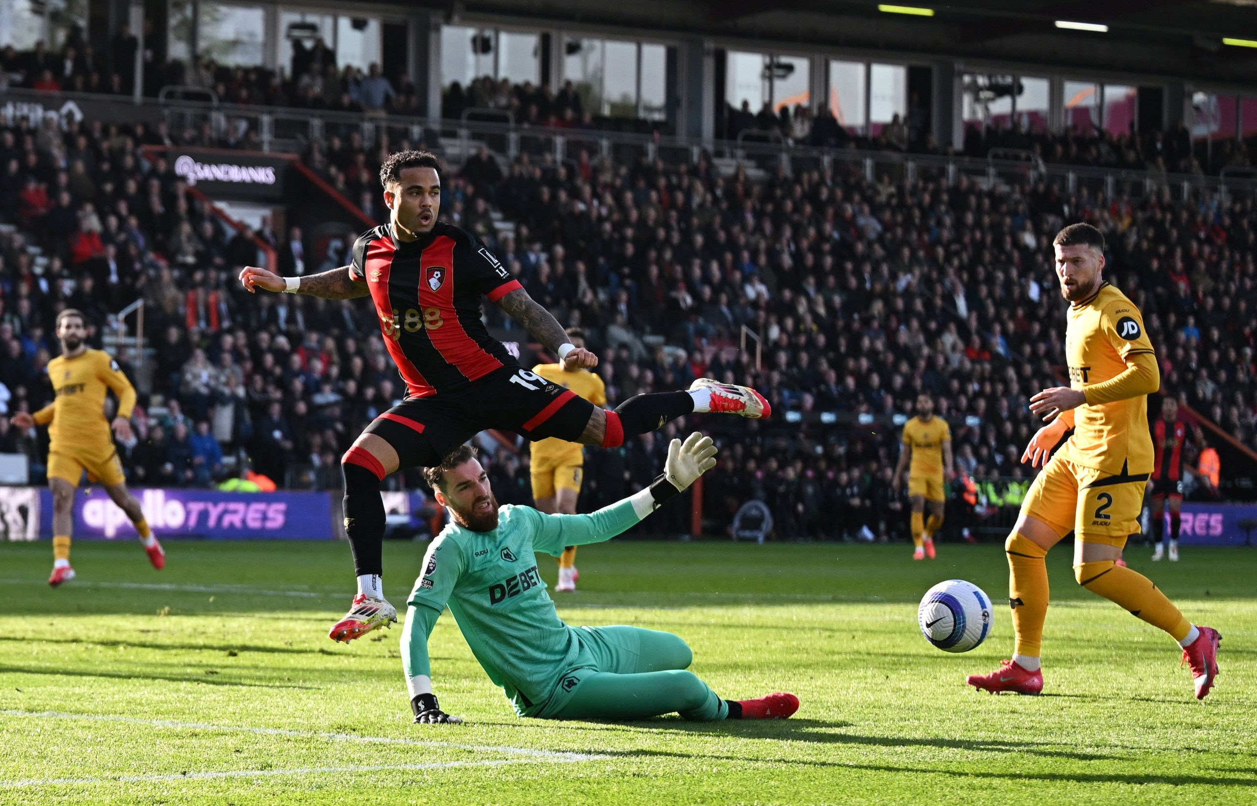 Bournemouth vs Wolves por la fecha 26 de la Premier League del 2025.