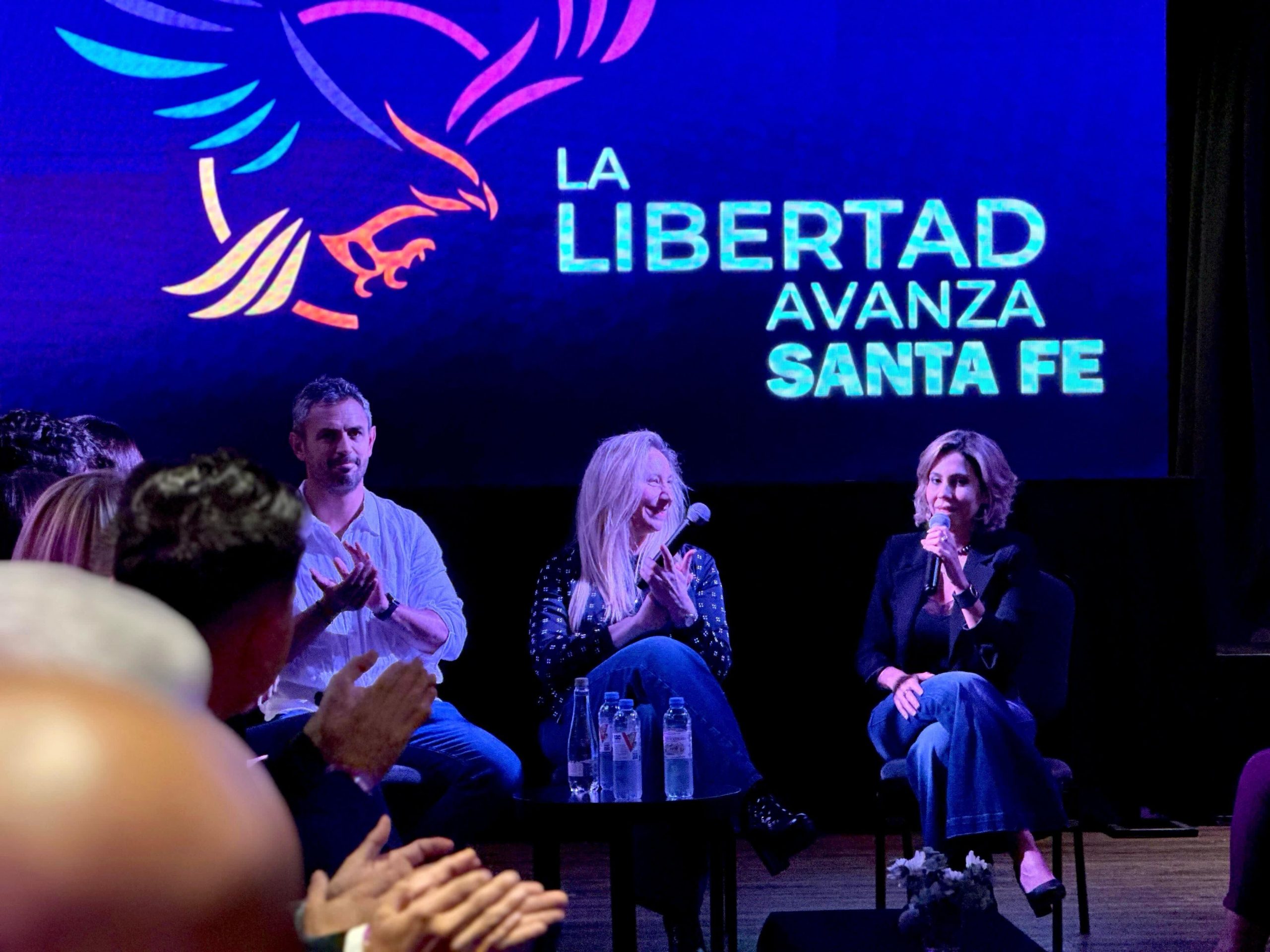 Karina Milei en Santa Fe, junto a Martín Menem y Romina Diez. (Foto: Prensa La Libertad Avanza).