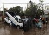 Tormenta en Bahía Blanca: la ciudad quedó bajo el agua por la lluvia y confirmaron la muerte de diez personas