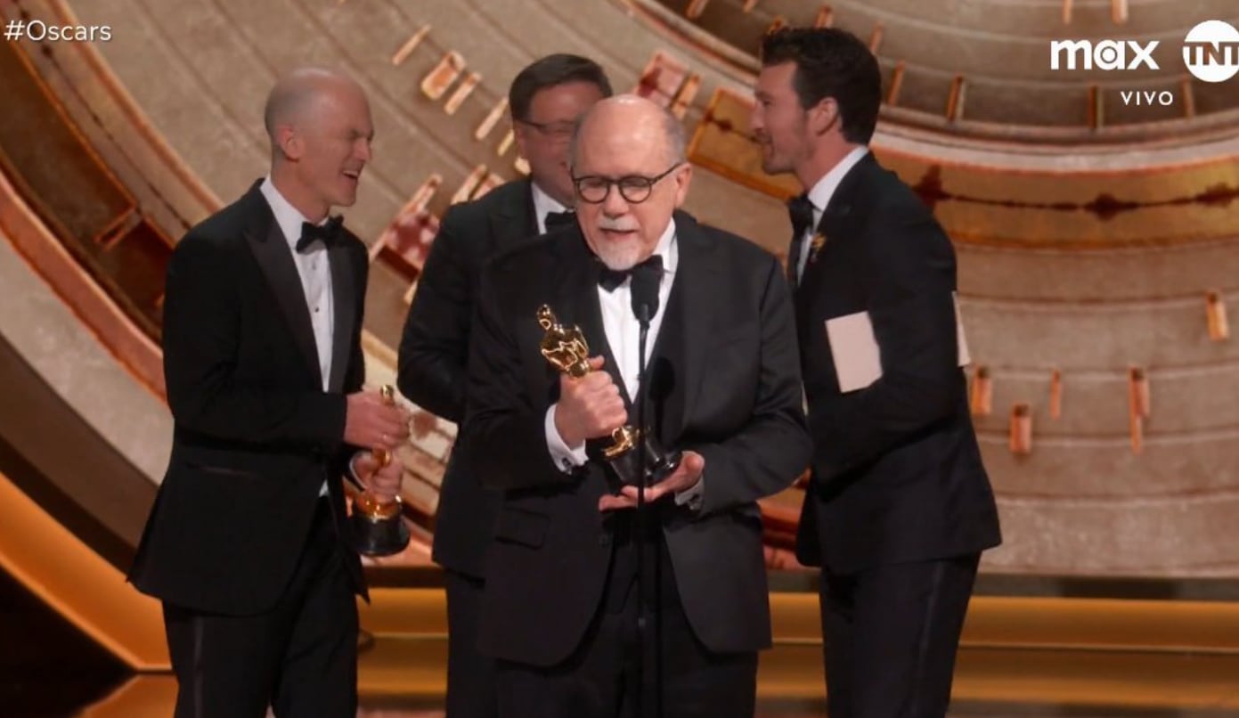 Parte del elenco de Duna: parte dos al momento de recibir el Oscar como mejor edición de sonido (Foto: captura TV)