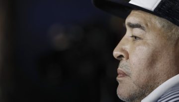 ¿Se murió o lo mataron? Comienza en juicio por la muerte de Diego Maradona, los argumentos de la acusación y de la defensa