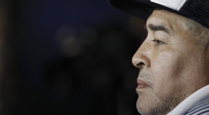 ¿Se murió o lo mataron? Comienza en juicio por la muerte de Diego Maradona, los argumentos de la acusación y de la defensa