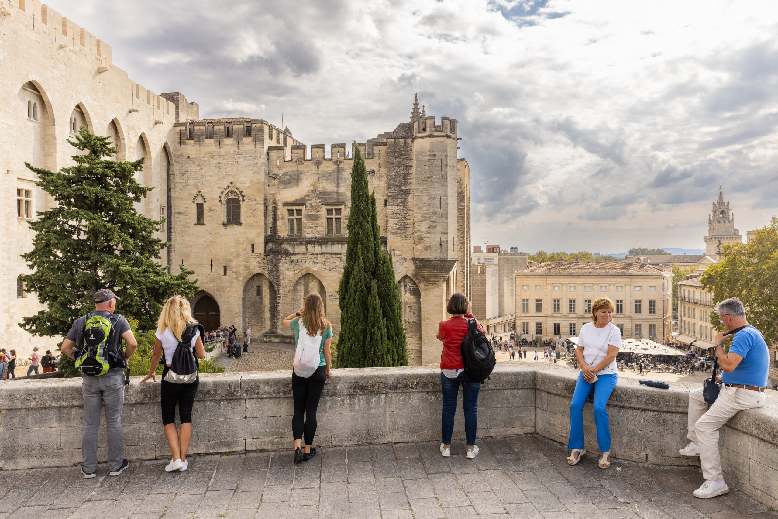 Junto al Palacio de los Papas hay terrazas y jardines muy bonitos.