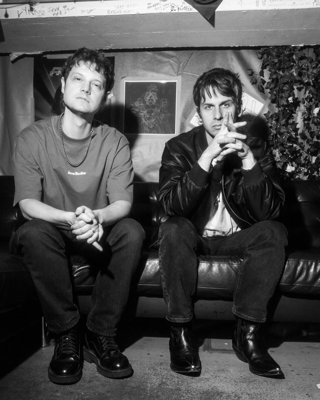 Mark Foster e Isom Innis (Foto: Instagram @fosterthepeople)