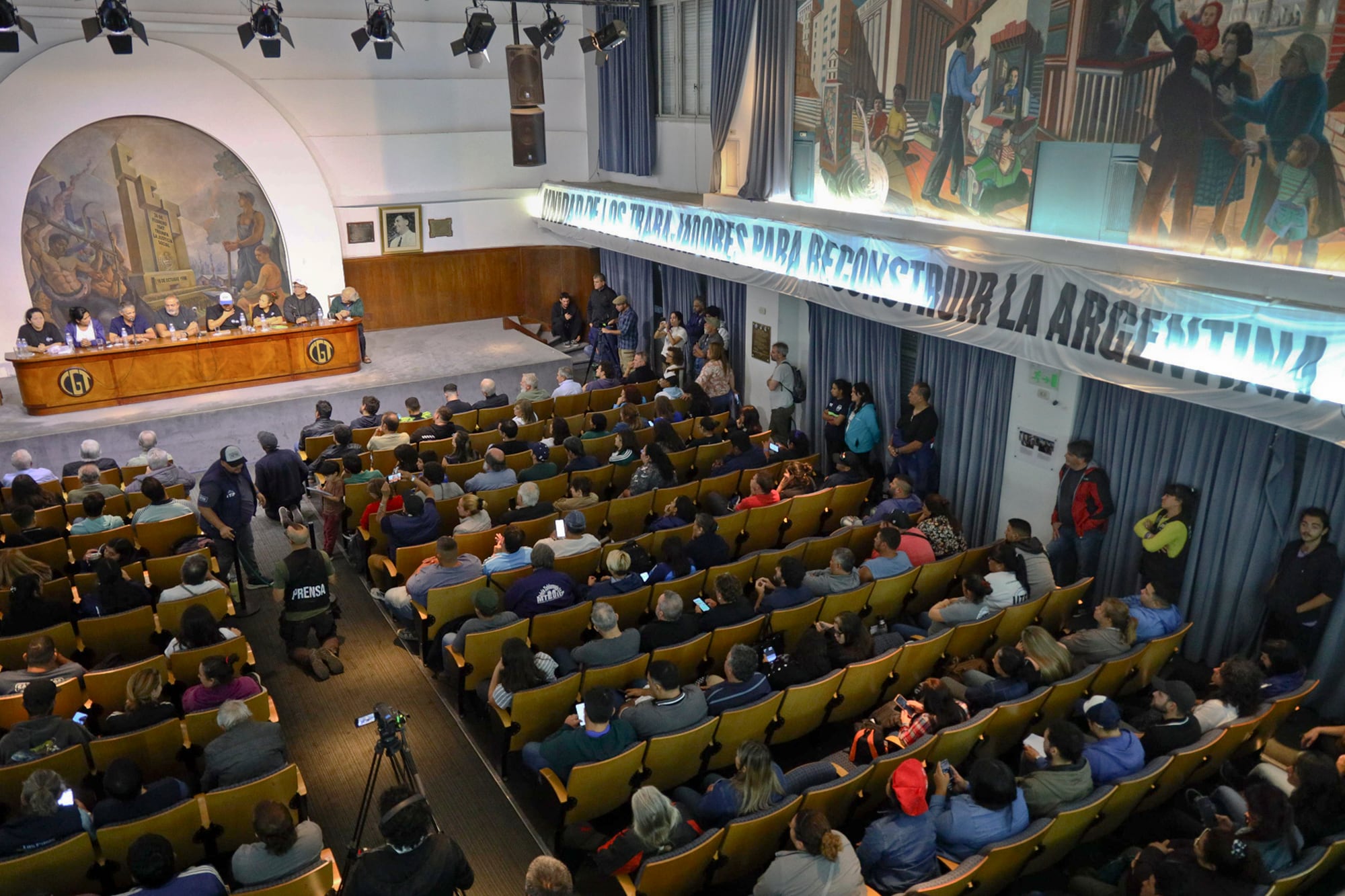 La CGT tuvo la reunión de su consejo directivo este jueves, donde coincidió en hacer un paro general el 10 de abril 