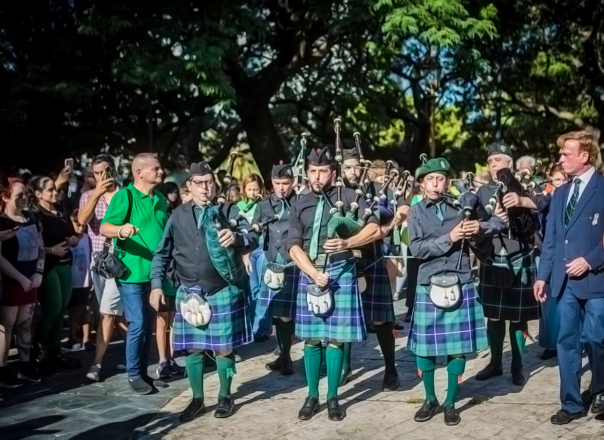 Desfile 2024 con motivo de San Patricio en la Plaza San Martín.