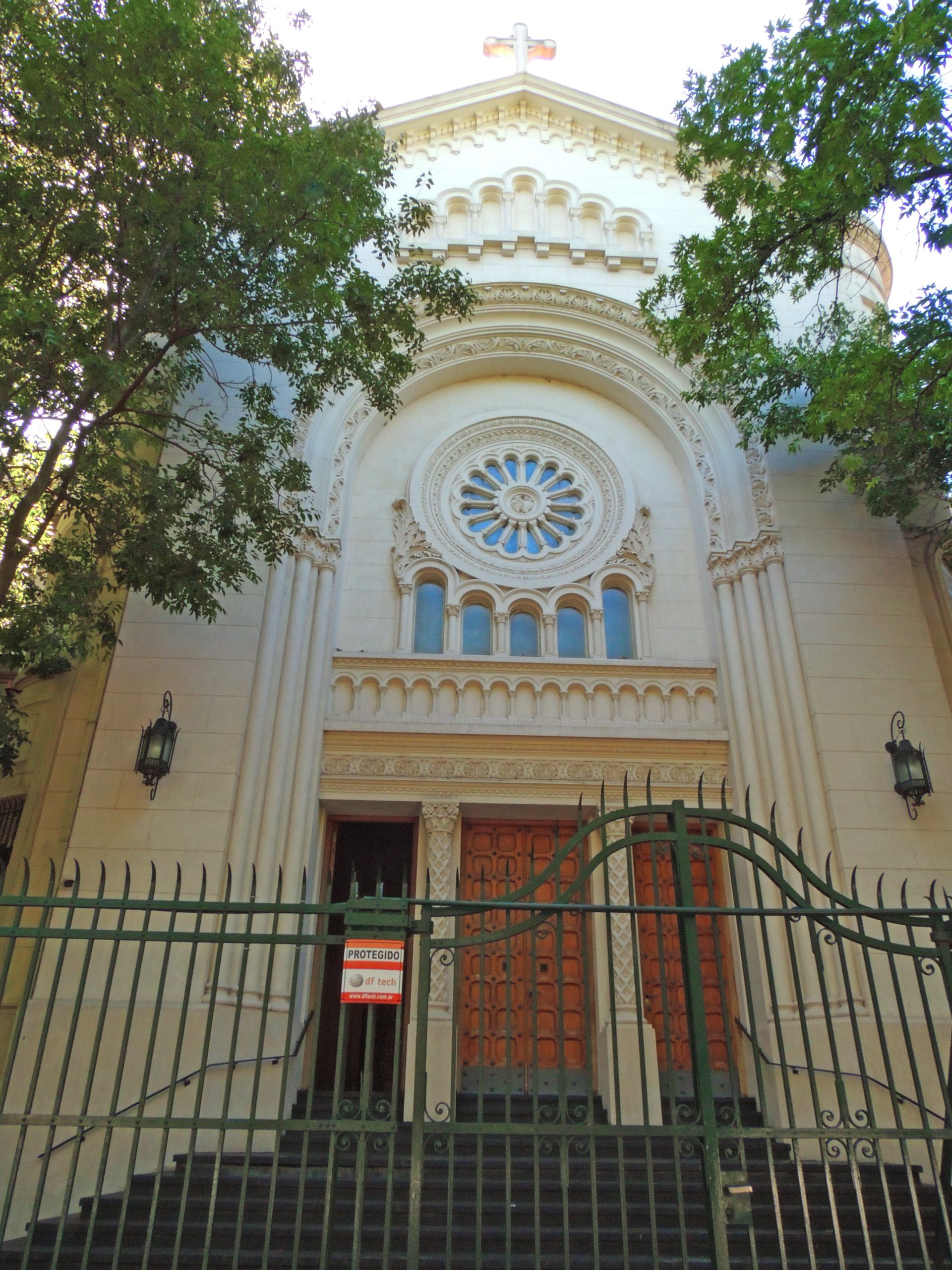 Instituto Monseñor Dillon, sede de la Asociación Católica Irlandesa.