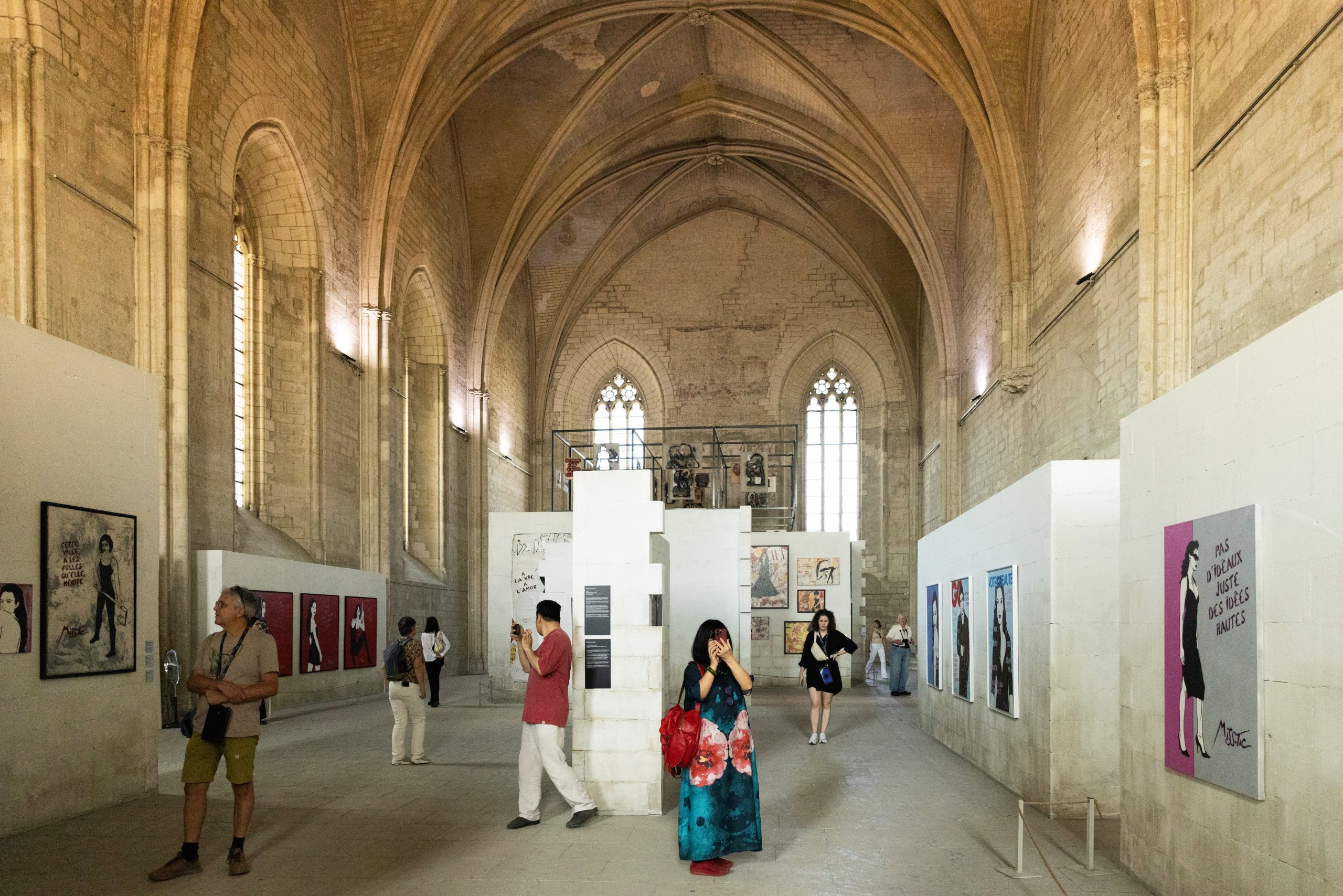 Muestra itinerante en el Palacio de los Papas.