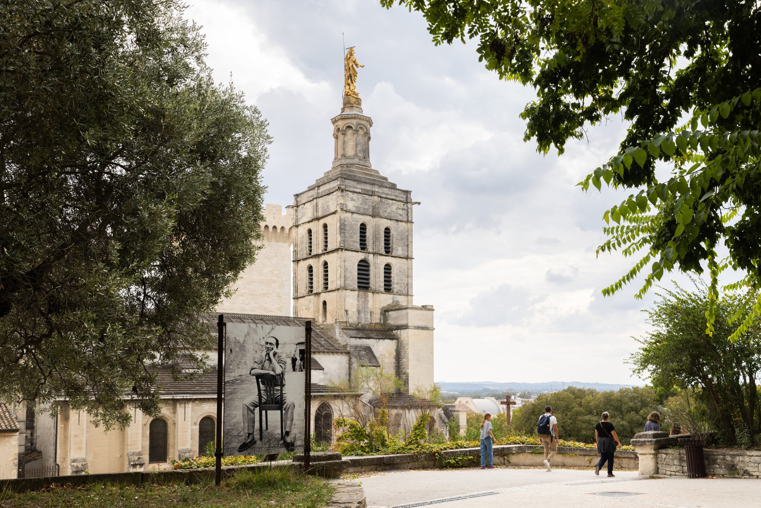 La catedral Notre Dame des Doms se empezó a construir en el 1100.