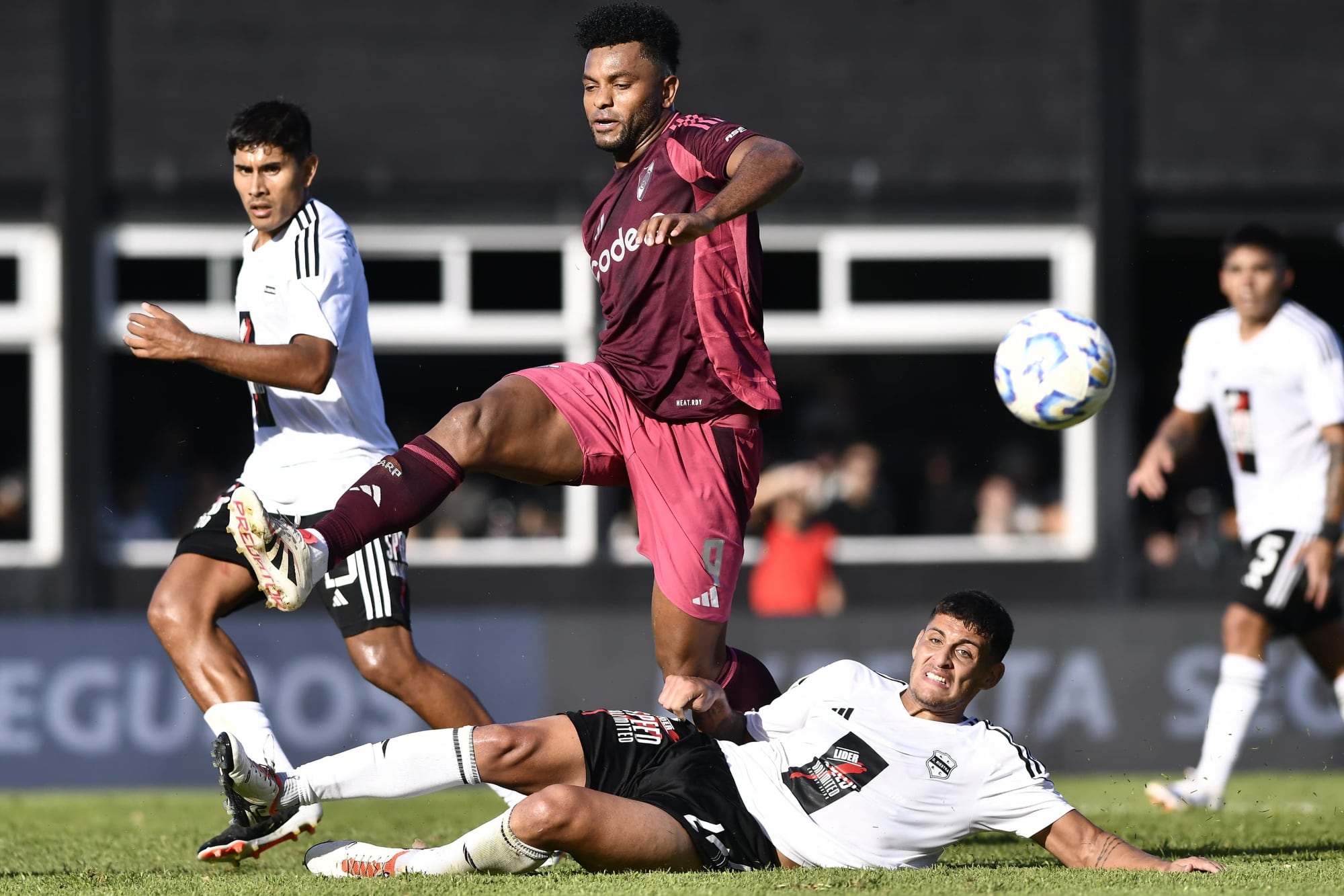 Borja, la carta de gol (apagada) de River