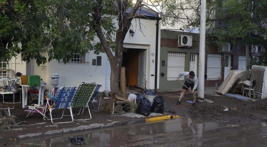 Inundaciones en Bahía Blanca: las enfermedades que pueden proliferar ahora y las tres claves para proteger la salud pública