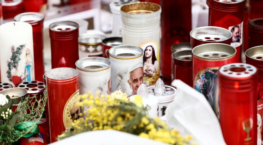 El papa Francisco pasó otra noche tranquila tras una semana marcada por una gradual mejoría