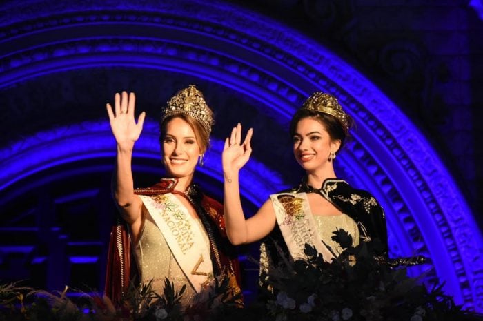 Alejandrina Funes Napoletano, de 23 años, estudiante de Obstetricia, quien fue coronada anoche en la celebración máxima de los mendocinos, junto a la virreina Sofía Perfumo