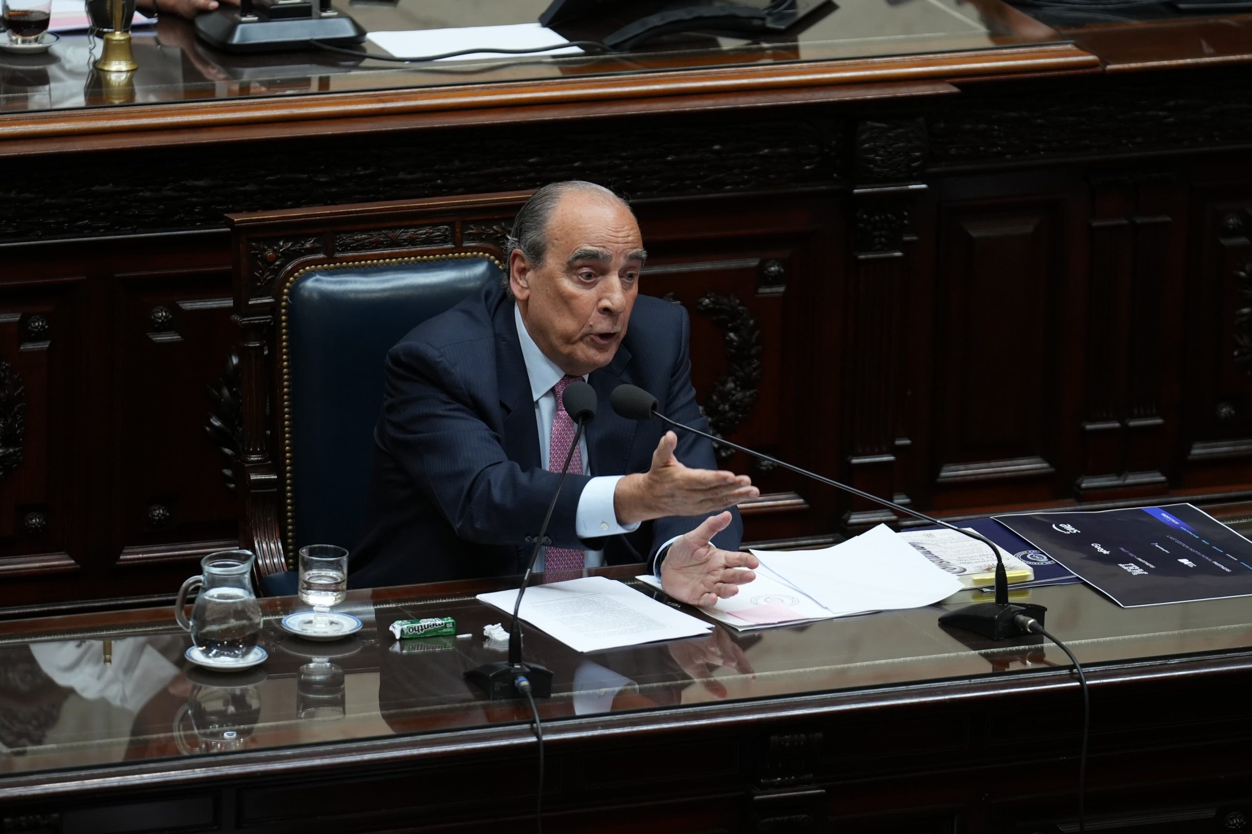 “No los difundieron cuentas oficiales”. Francos quiso despegar al Gobierno del escándalo por los videos falsos de Macri