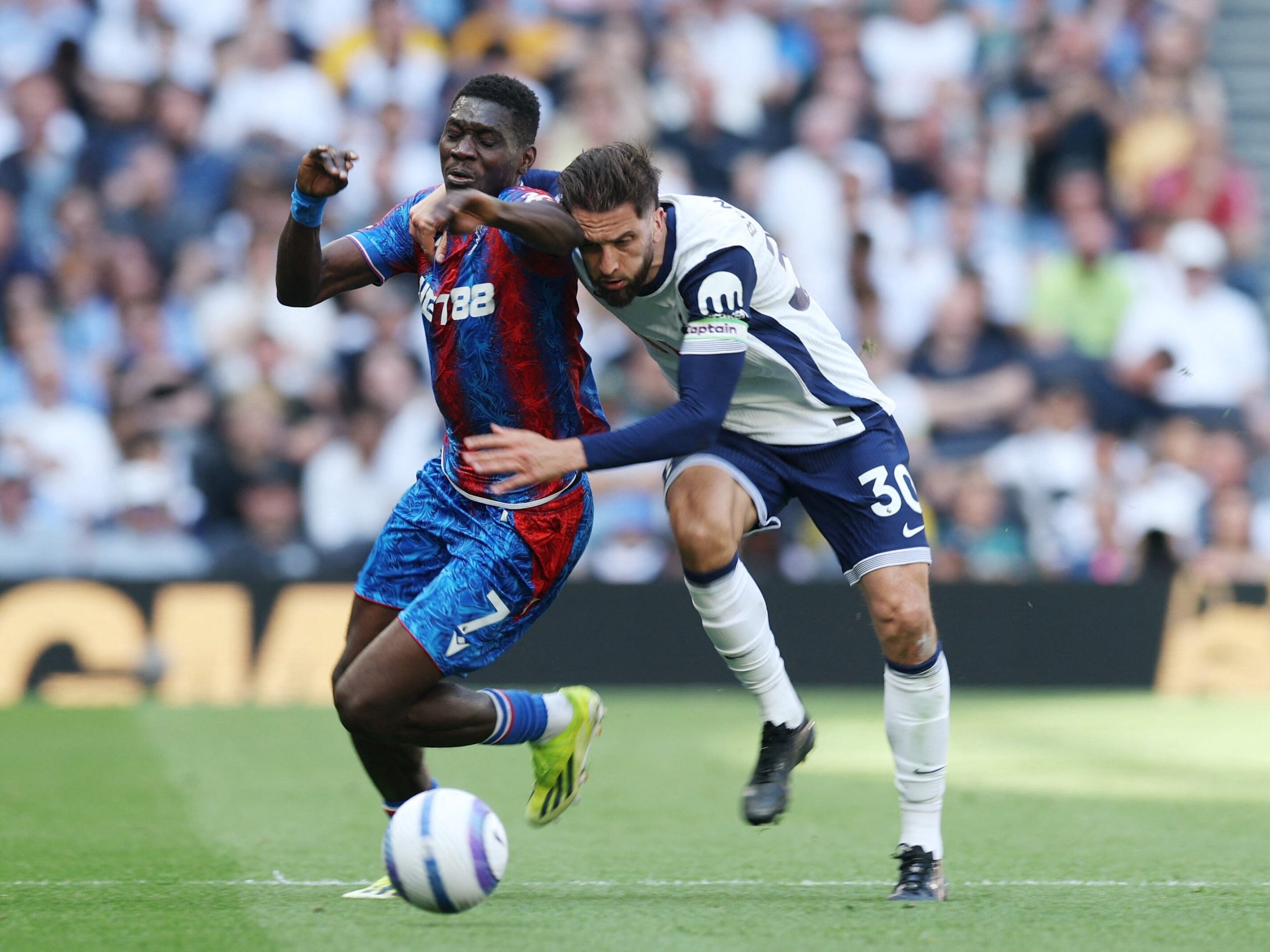 Tottenham vs Crystal P. por la fecha 36 de la Premier League del 2025.