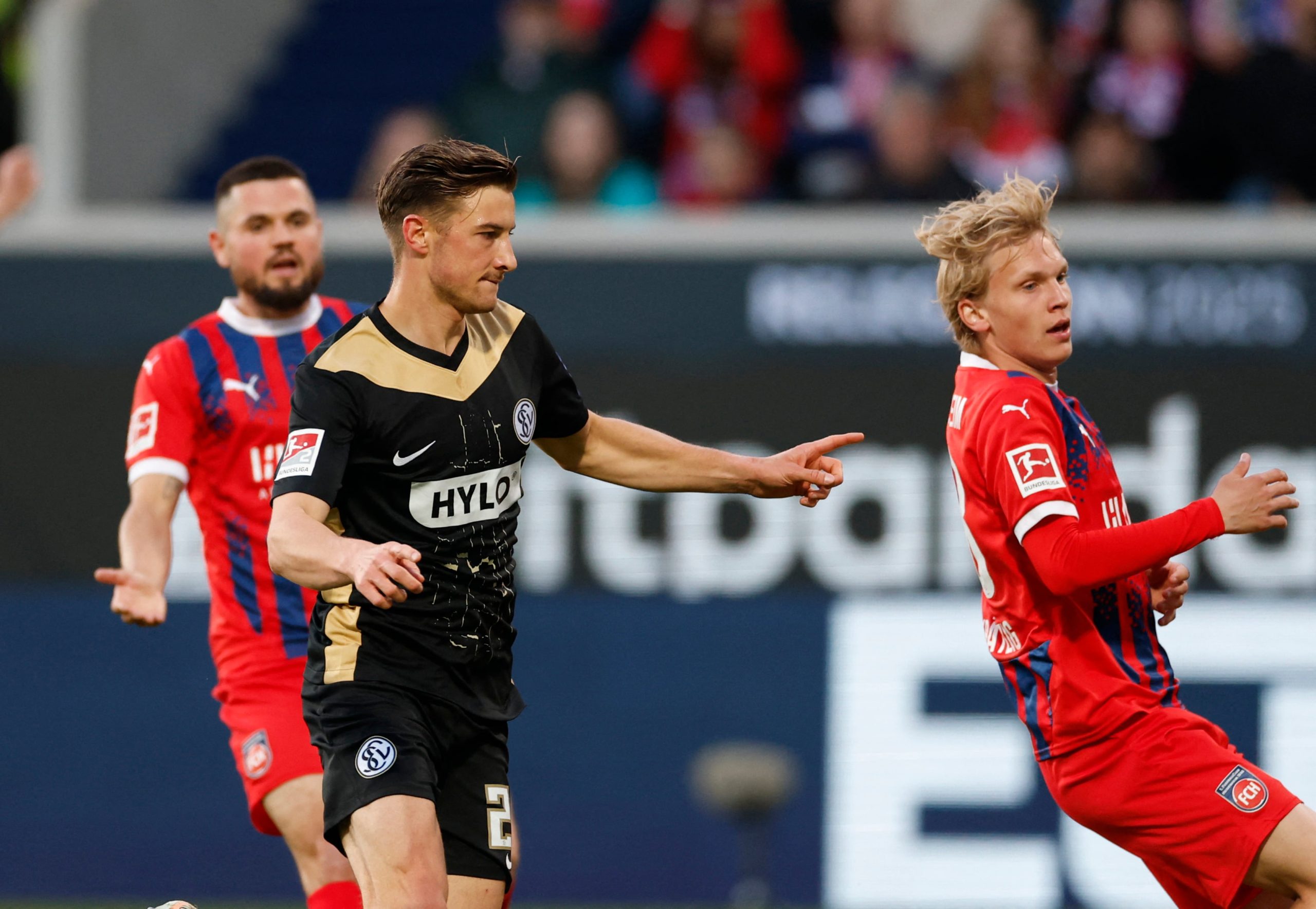 Heidenheim vs Elversberg por la descenso de la Bundelisga de Alemania del 2025.