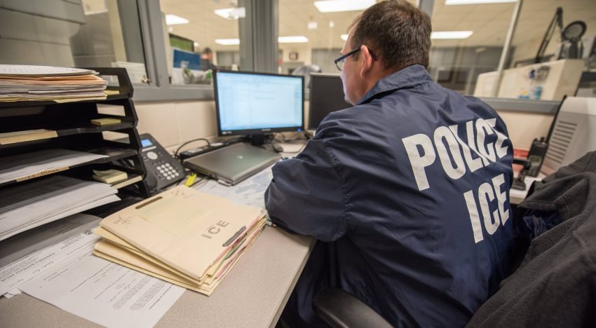 Para migrantes en Nevada: estas son las sanciones por no llevar la evidencia de registro al salir a la calle