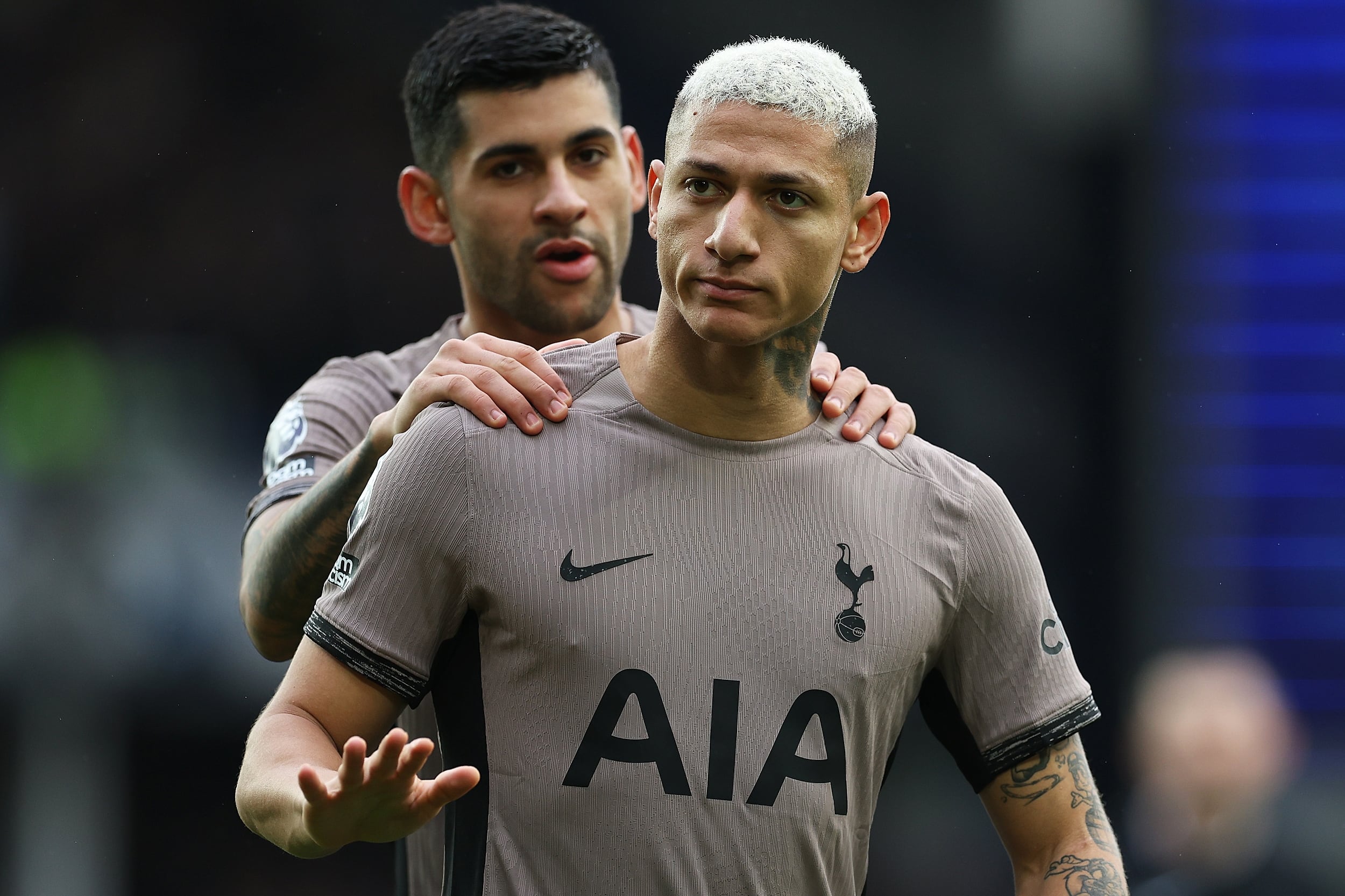 Richarlison, con Cuti Romero: el brasileño va a tener otra oportunidad