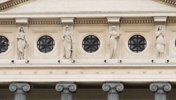 Presidente Roca, la escuela que parece un templo y es anterior al teatro Colón