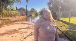 “Es infernal esto”: el drama de Salto, donde aún hay barrios en los que las calles inundadas se confunden con el río