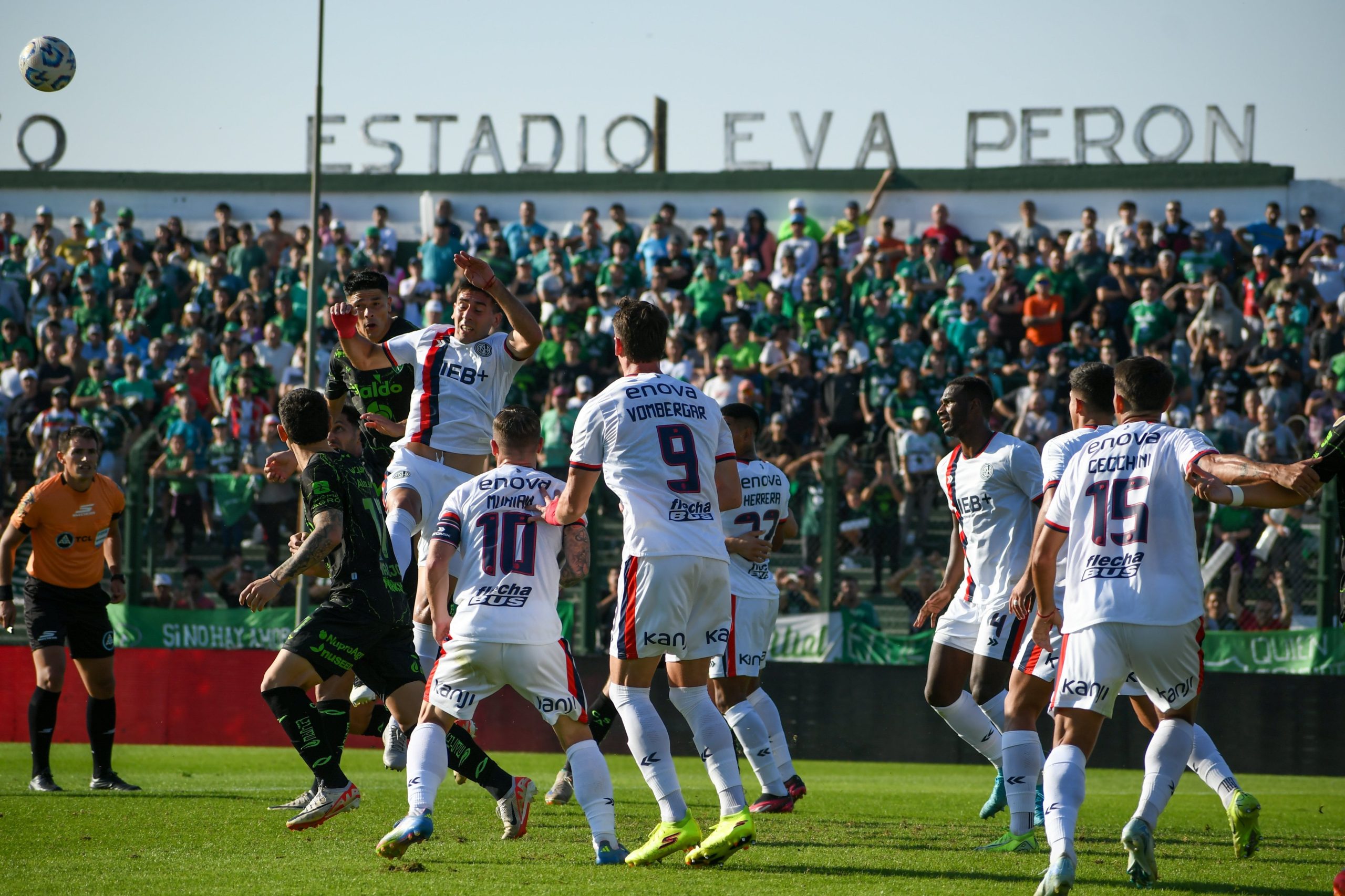 San Lorenzo no la pasó bien en Junín, pero terminó rescatando un punto ante Sarmiento en la tarde de los goles en contra