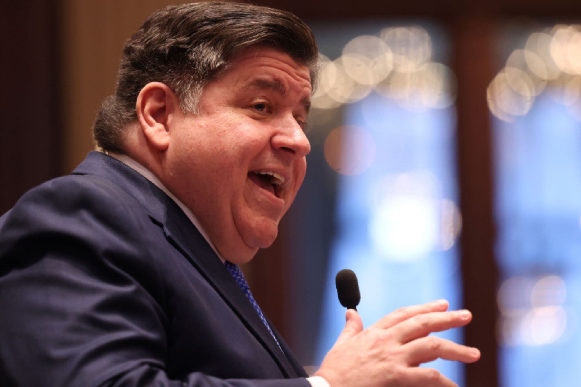 Casa Blanca exige a Illinois transferir terrenos clave antes del 1° de julio para acelerar el proyecto