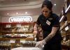 Hace 75 años, llegó de Alemania con el oficio de pastelero y abrió una confitería que superó expectativas: “Nos apasiona que vuelvan”