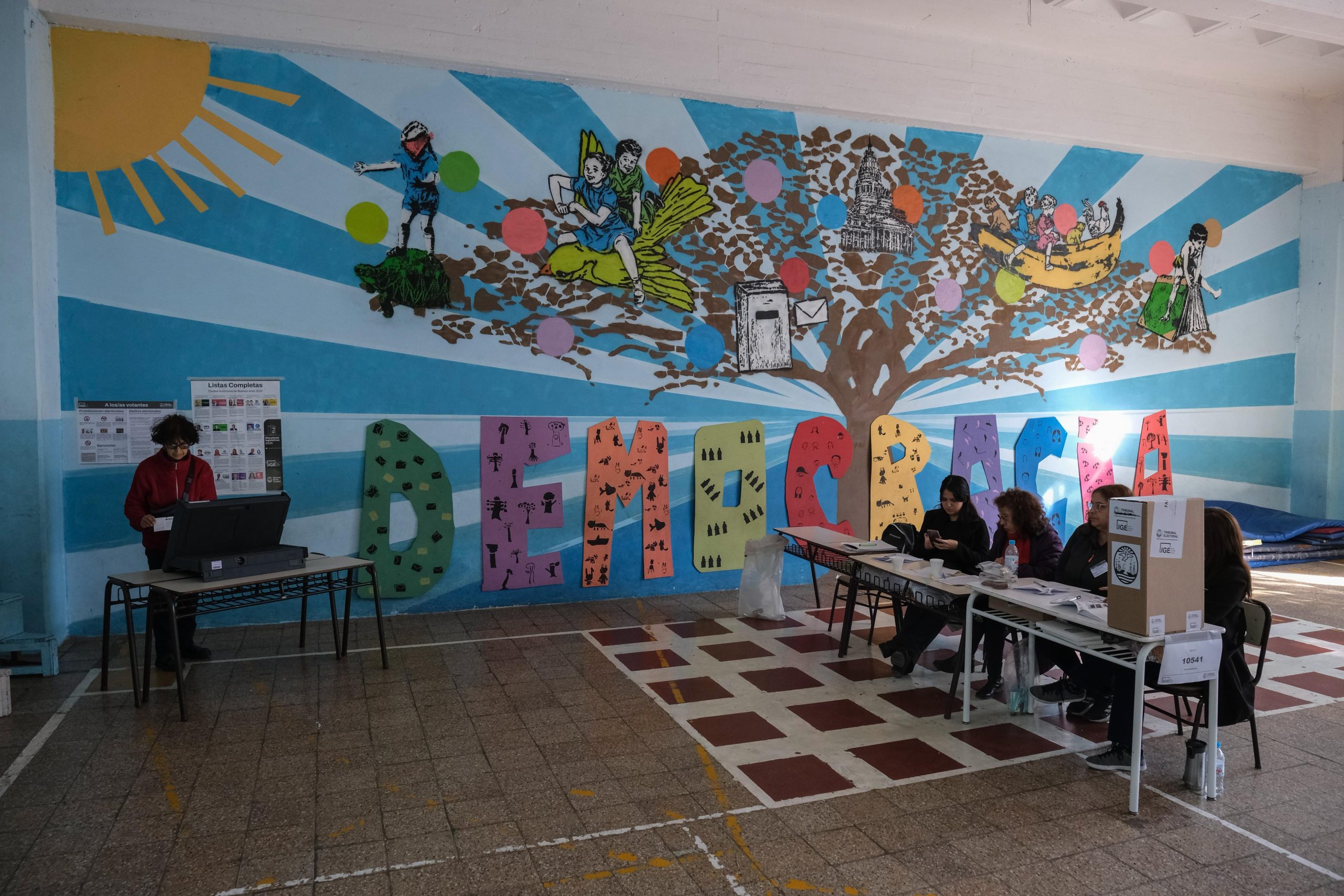Votación en CABA.  Escuela Primaria Común N° 26 “José Mármol”