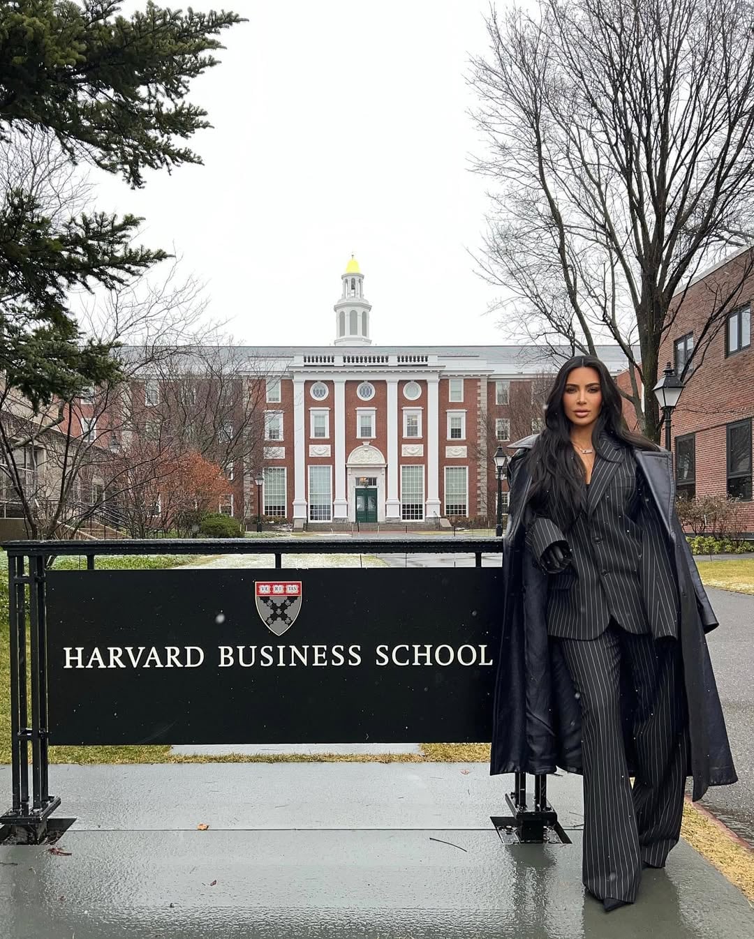 En 2023, Kim Kardashian dio una conferencia en la Escuela de Negocios de Harvard