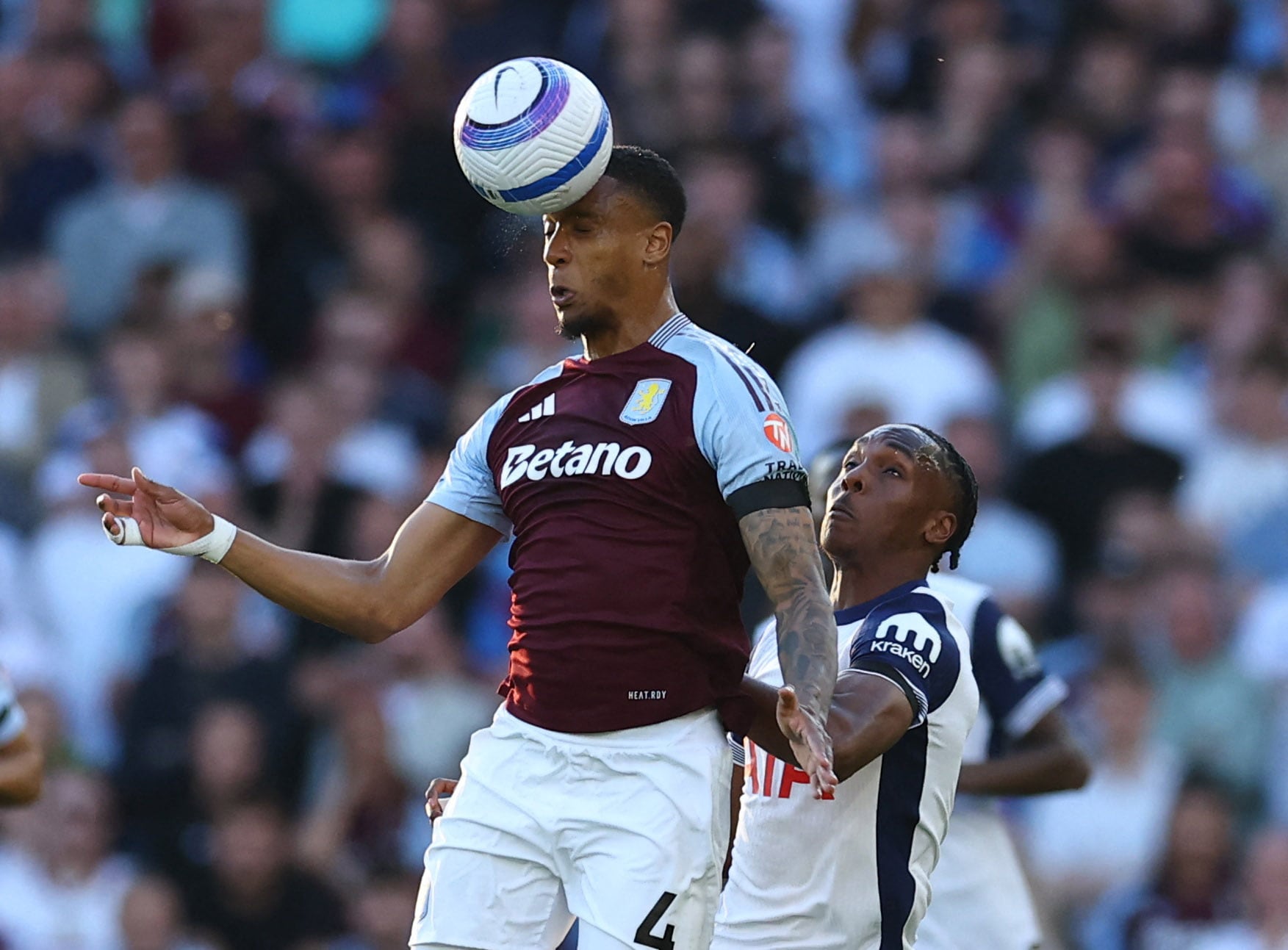 Aston Villa vs Tottenham por la fecha 37 de la Premier League del 2025.