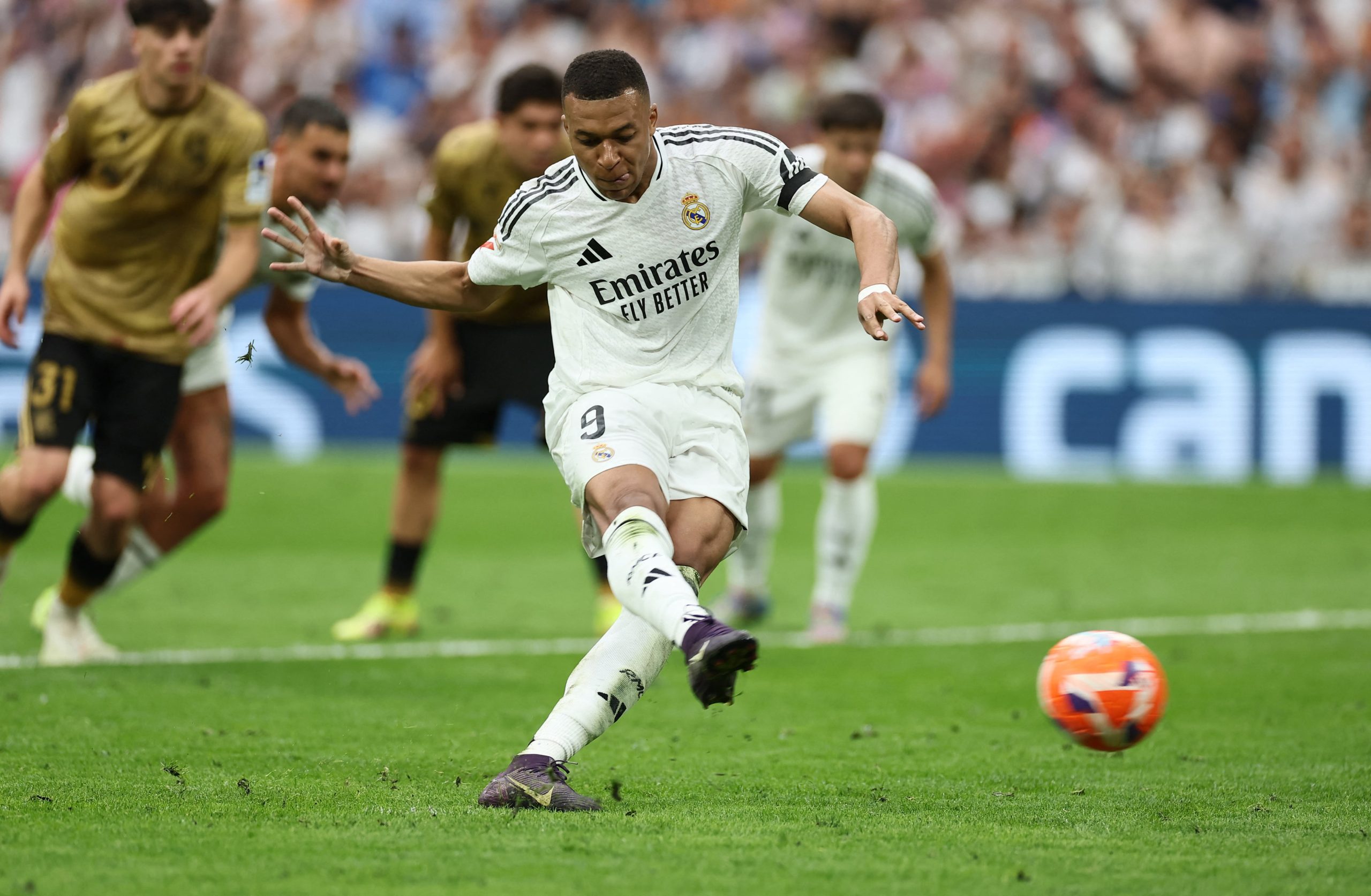 Real Madrid vs R. Sociedad por la fecha 38 de La Liga de España del 2025.