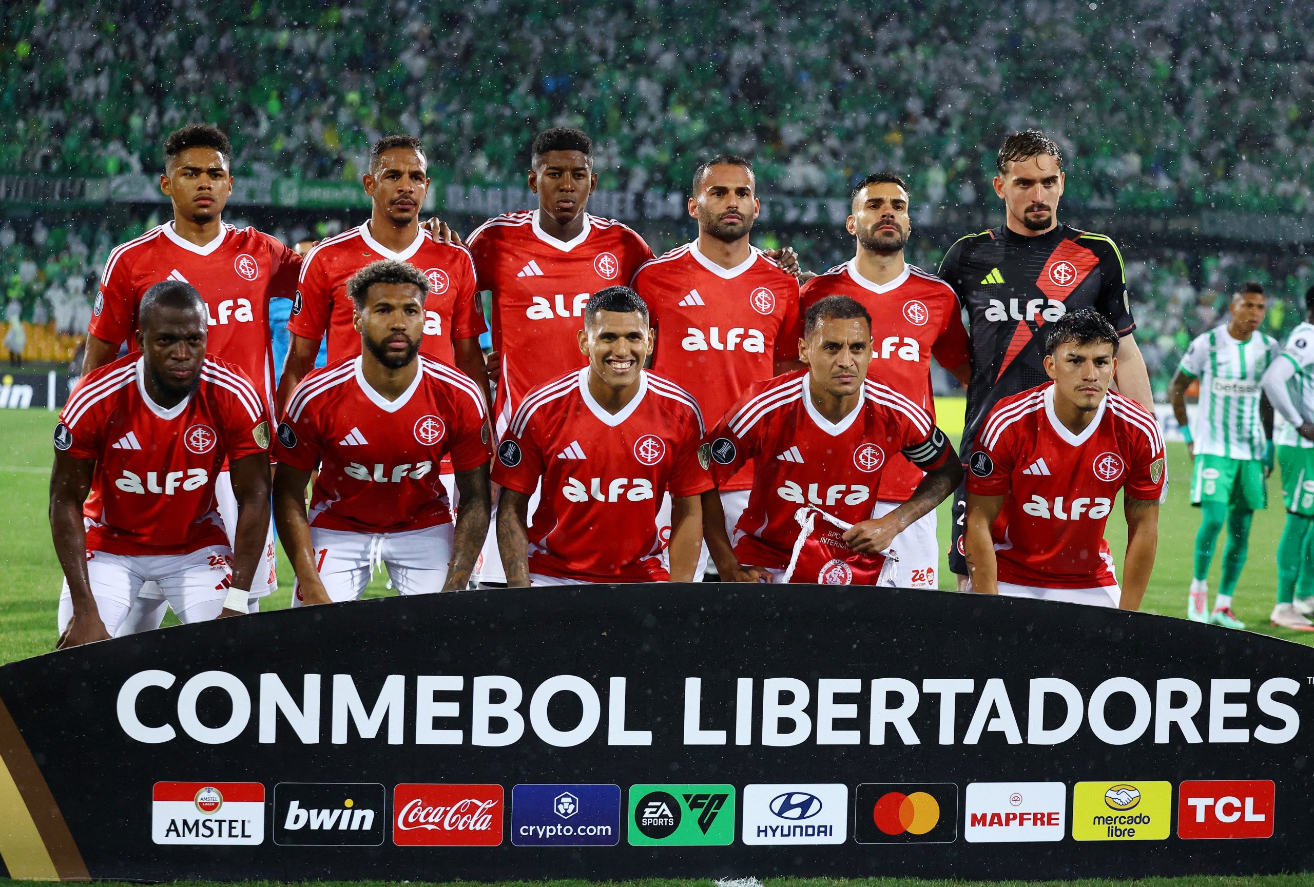 A. Nacional vs Inter por la fase de grupos de la Copa Libertadores del 2025.