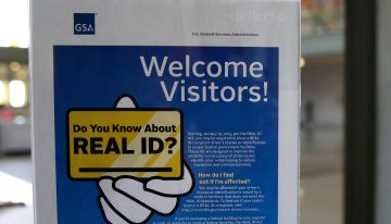 La tarjeta de US$65 que se puede tramitar si no se cuenta con una Real ID y se venció el plazo
