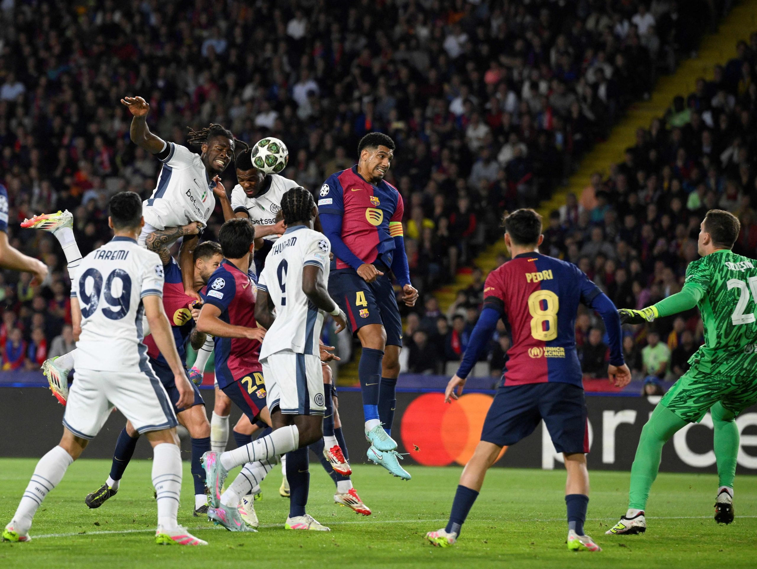 Una escena del partido de ida entre Barcelona vs. Inter