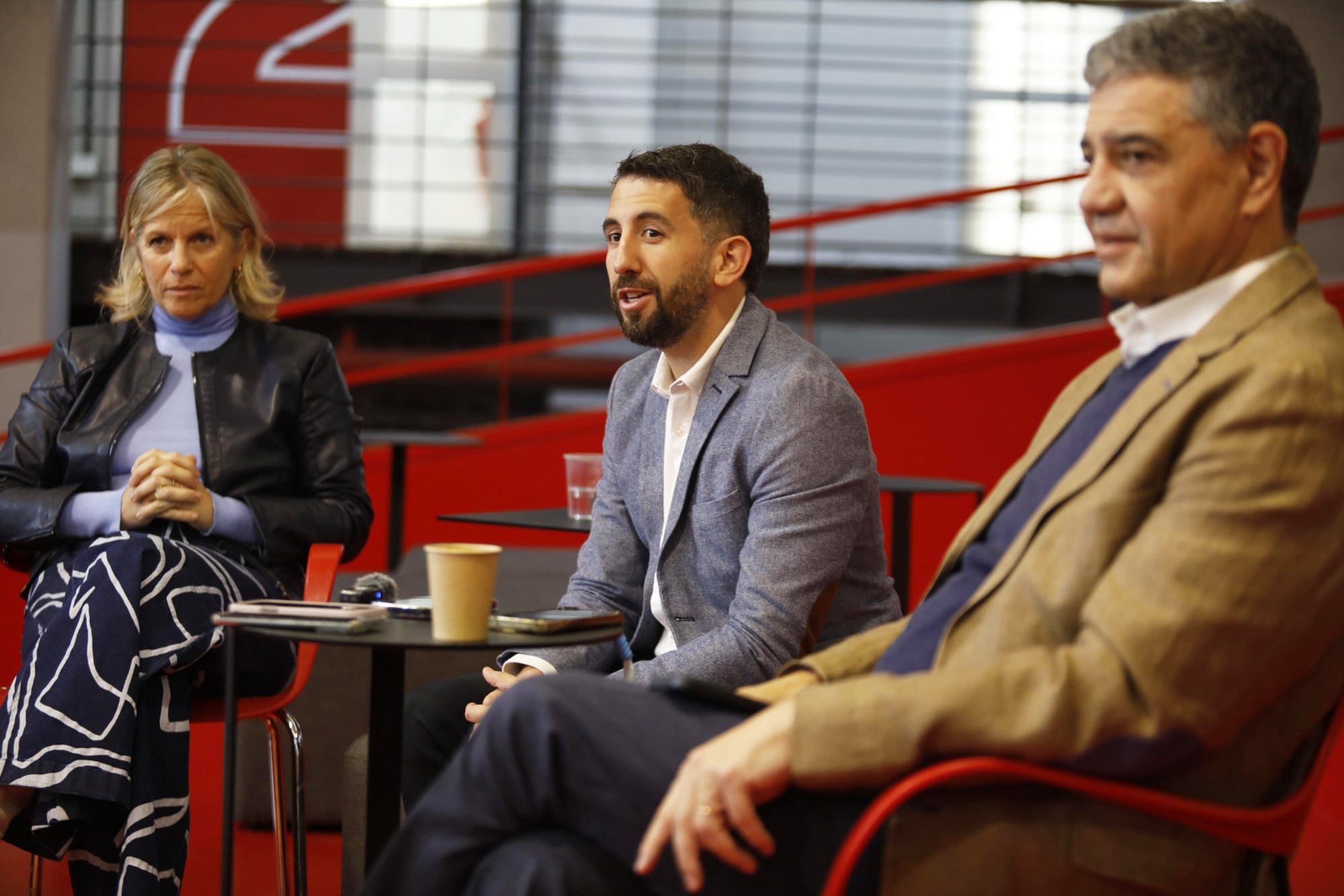 La ministra de Educación porteña, Mercedes Miguel; el CEO de TUMO Buenos Aires, Pedro Moneda; y el jefe de gobierno, Jorge Macri, durante la presentación del nuevo centro en el CMD de Barracas