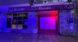 Una pareja fue detenida después de destrozar la habitación de un hotel alojamiento con una bate de béisbol