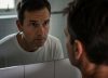 ¿Te ves mal en las fotos, pero bien en el espejo? Esta es la explicación, según los expertos