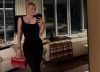 Wanda Nara impactó en la noche de Milán con vestido negro ajustado, cartera Chanel y stilettos Louboutin