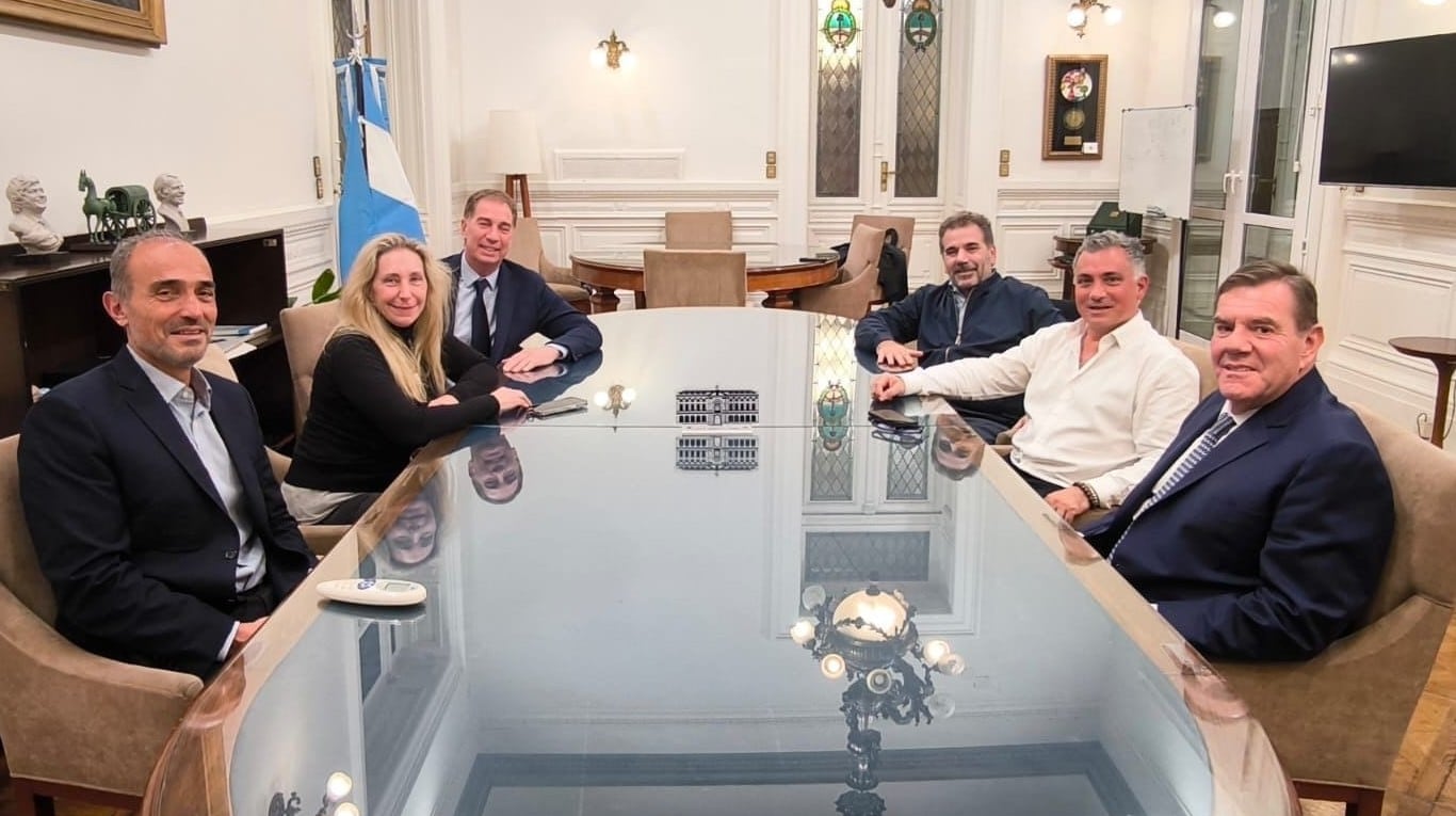 Karina Milei se reunió con dirigentes del PRO para avanzar con las negociaciones por las elecciones en PBA. (Foto: Presidencia).