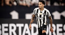 Jugó con Lionel Messi pero hizo una insólita elección sobre el mejor futbolista con el que compartió la cancha