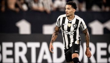 Jugó con Lionel Messi pero hizo una insólita elección sobre el mejor futbolista con el que compartió la cancha