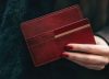 Decile adiós a la billetera negra: este es el color que tenés que usar para atraer el dinero